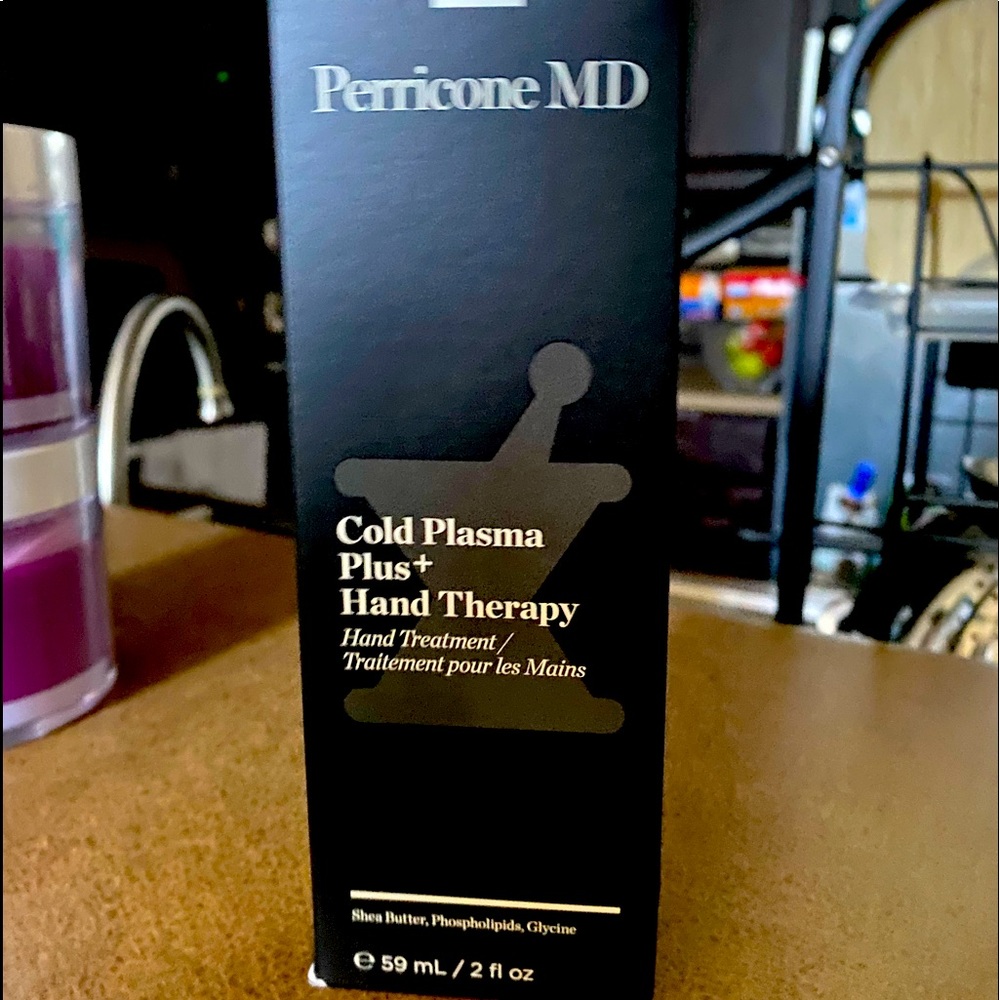 Perricone MD Hand therapy